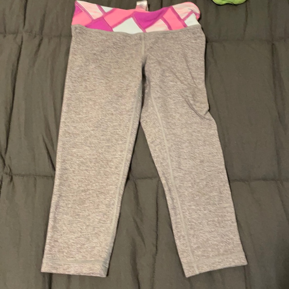 gray ivivva made by lululemon cropped